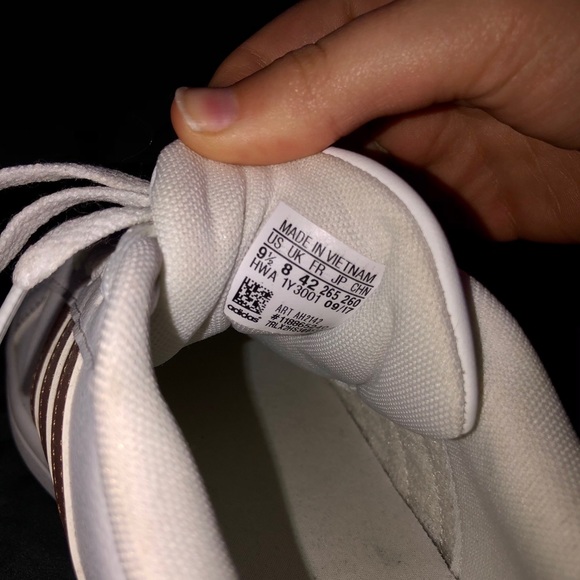 White women’s Adida sneakers - Picture 4 of 4